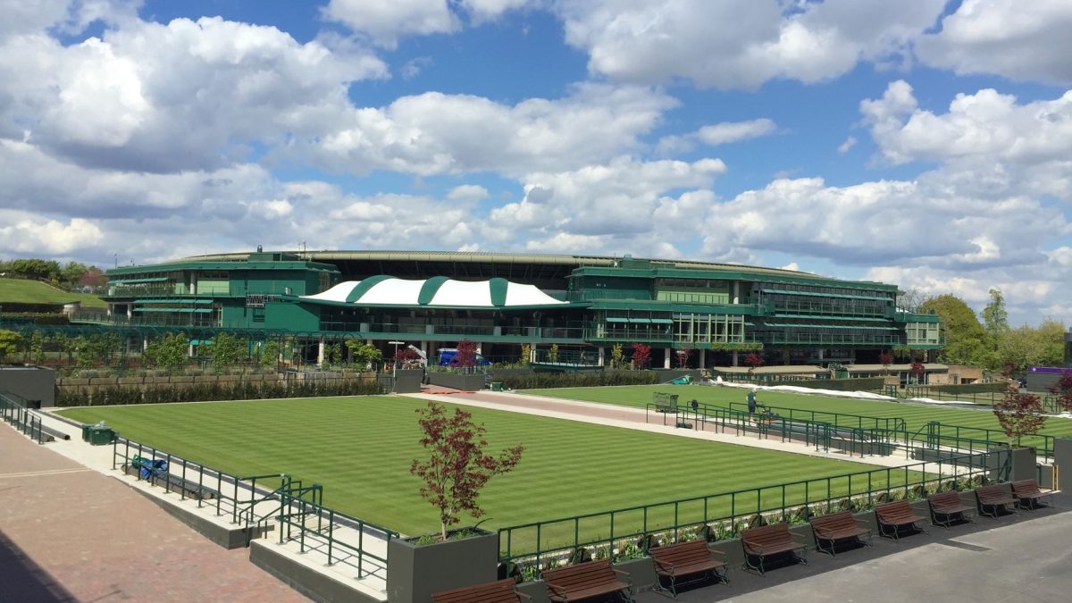 Djokovic og Rinderknech leverede tretimers Wimbledon-drama med showdans